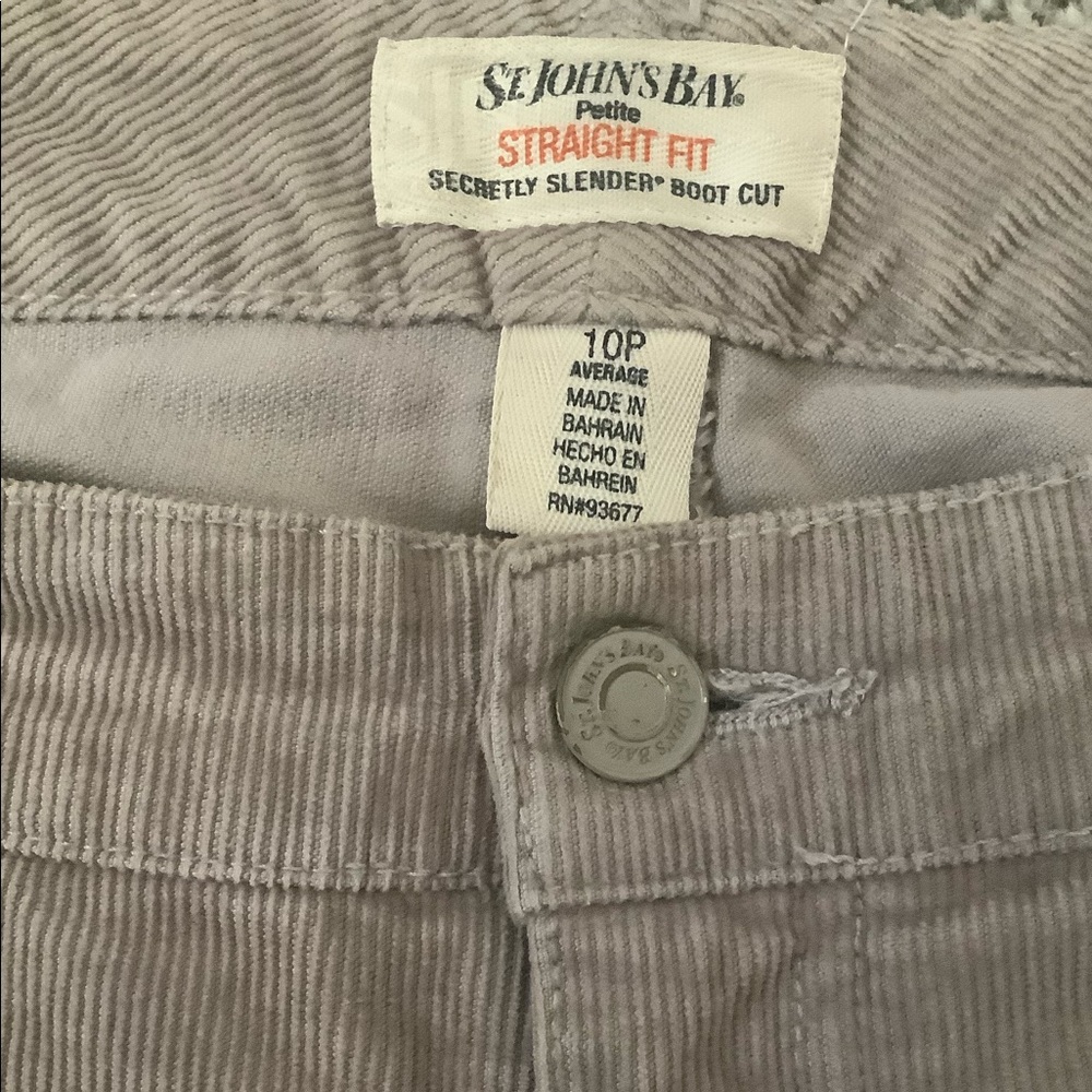 St. John’s Bay petite Straight Fit Jeans strictly slender Boot Cut